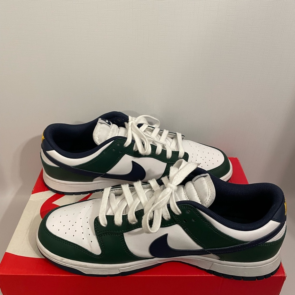 Nike dunks low - image 2